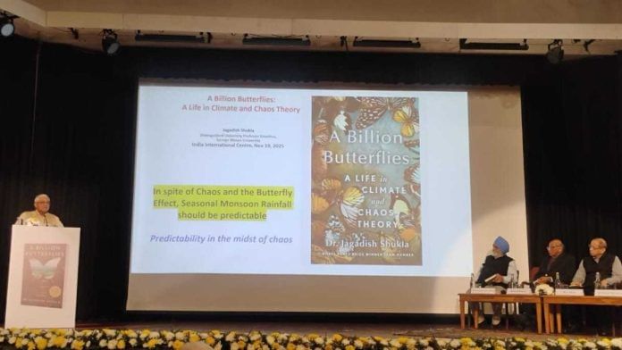 Jagdish Shukla presenting as Montek Singh Ahluwalia, Shyam Saran, and Ajit Seth watch, India International Centre, New Delhi | Aditya GV, ThePrint