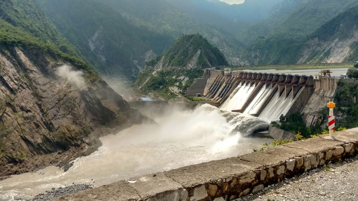 The Salal Dam near Reasi, Jammu and Kashmir in India. | Commons