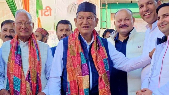 Uttarakhand former CM Harish Rawat with Congress party leaders and workers | X/@harishrawatcmuk