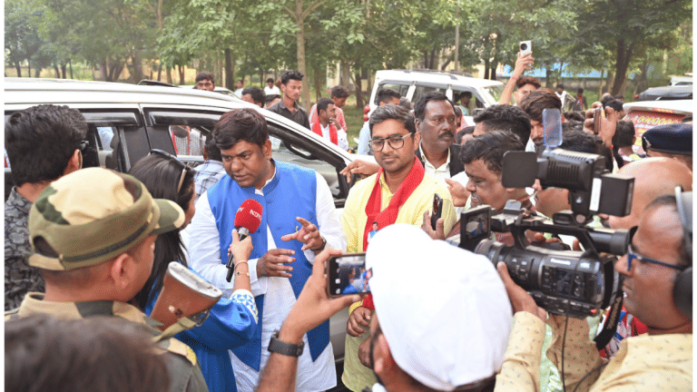 Bihar polls: Not a VIP show, Mukesh Sahani fails to transfer EBC votes for Mahagathbandhan