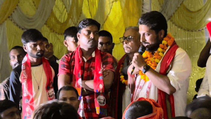 Congress candidate Shashant Shekhar speaks at a 'nukkad sabha’ (street gathering) in Patna Sahib | Saqiba Khan | ThePrint
