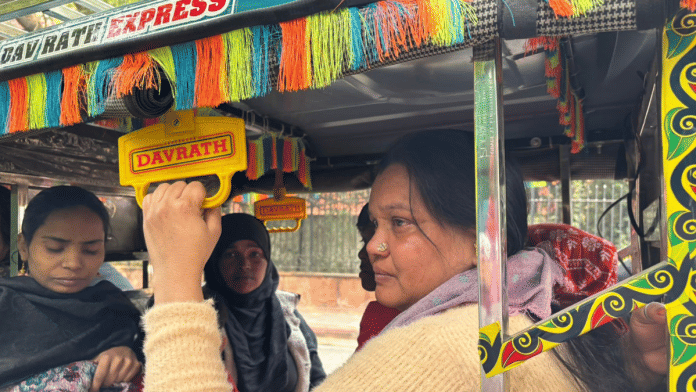 Nazma Khatoon (clutching a clamp) and her family returns from morturary at Maulana Azad Medical College on Tuesday morning | Samridhi Tewari | ThePrint