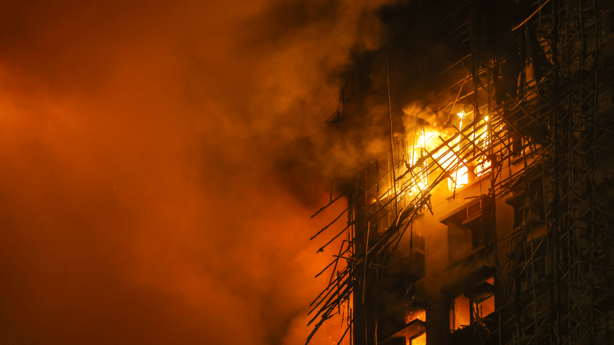 Fire engulfs residential buildings at Wang Fuk Court in Hong Kong on Nov. 26 | Bloomberg