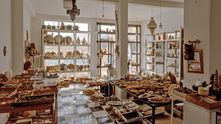 Why meteorite hunters scour Morocco for riches from outer space