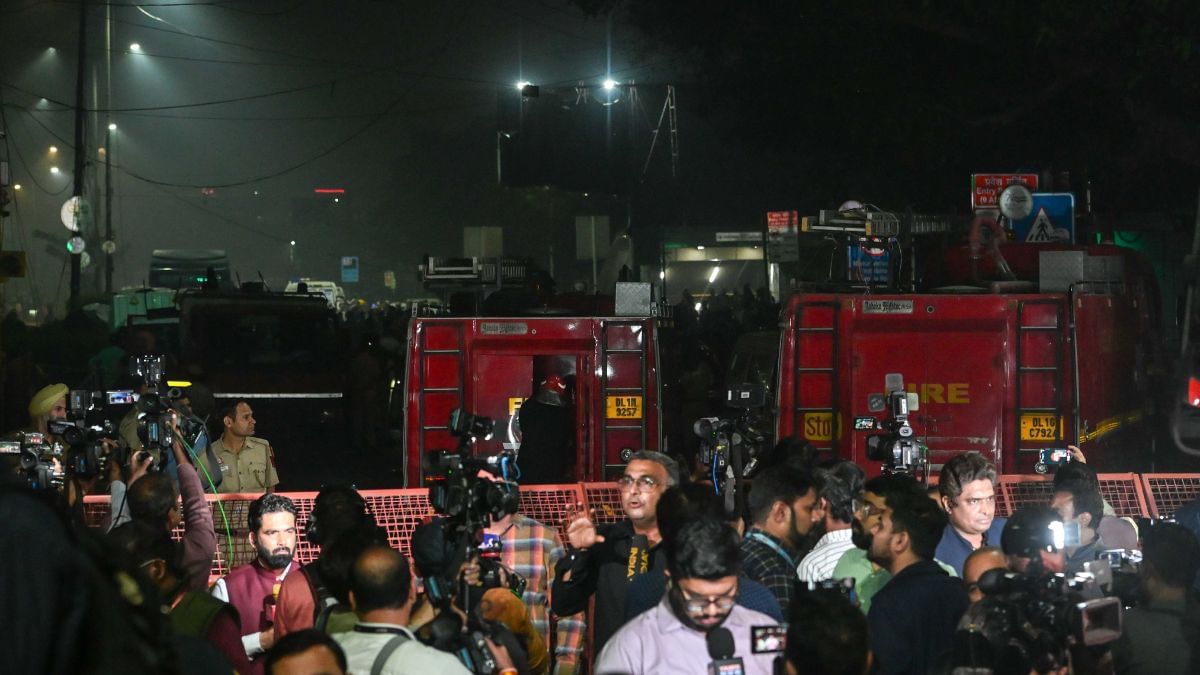 Fire tenders at the explosion site near Red Fort metro station's gate no. 1 | Suraj Singh Bisht | ThePrint