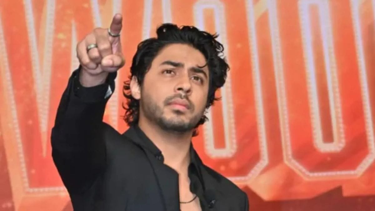 Aryan Khan promoting B***das of Bollywood
